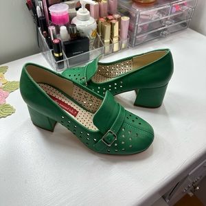 Like NEW! 70s Mod Block Heels- Buckle B.A.I.T Footwear